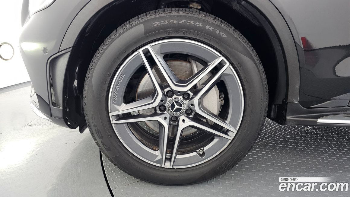 Mercedes-Benz GLC-Class 2021