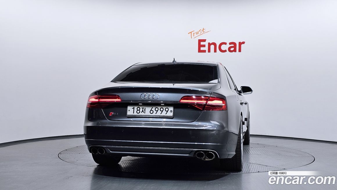 Audi S8 2015