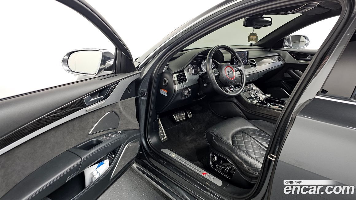 Audi S8 2015