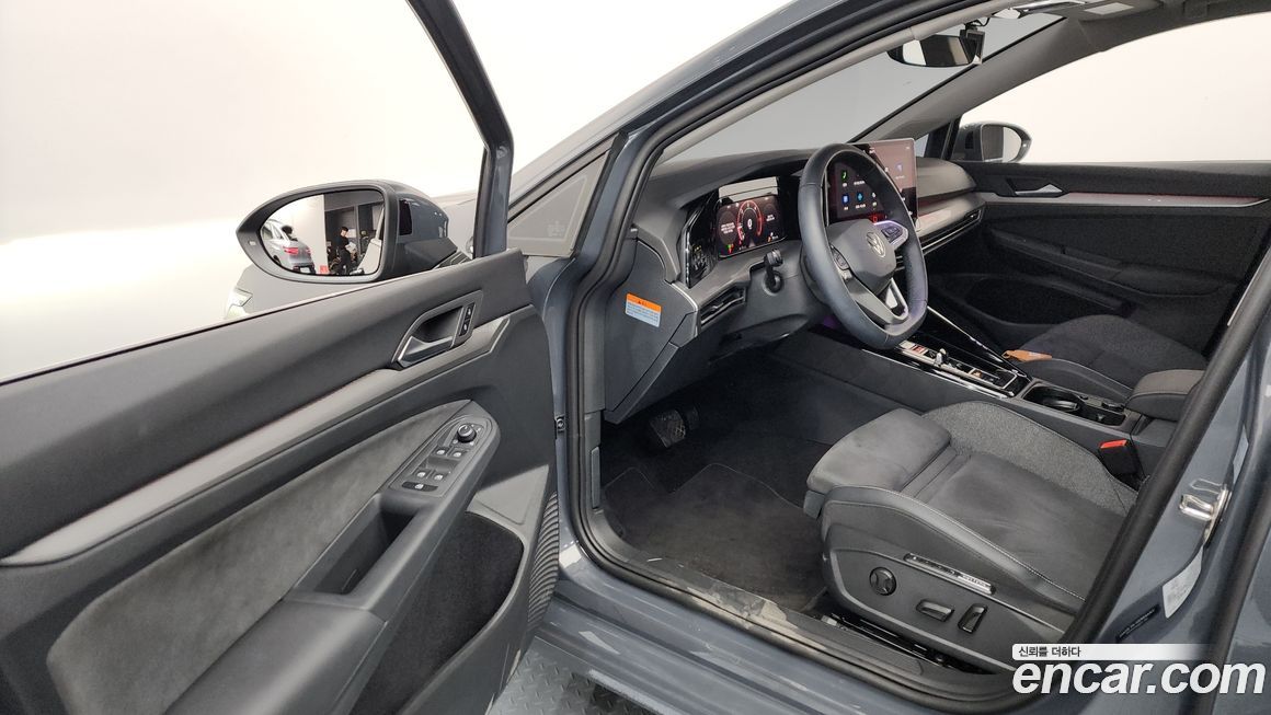 Volkswagen Golf 2025