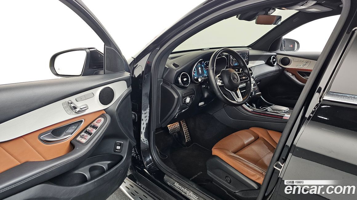 Mercedes-Benz GLC-Class 2021