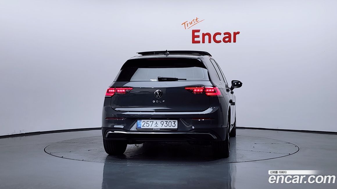 Volkswagen Golf 2025