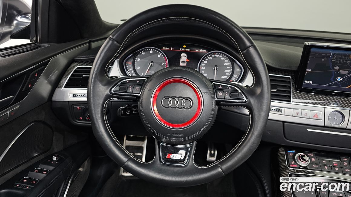 Audi S8 2015
