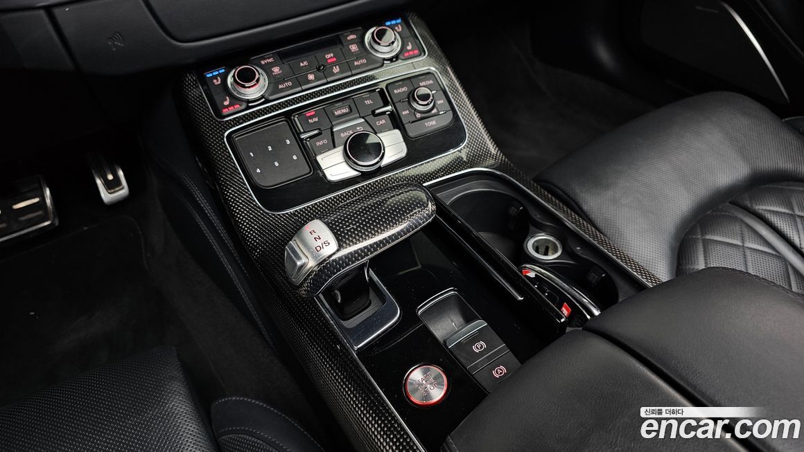 Audi S8 2015