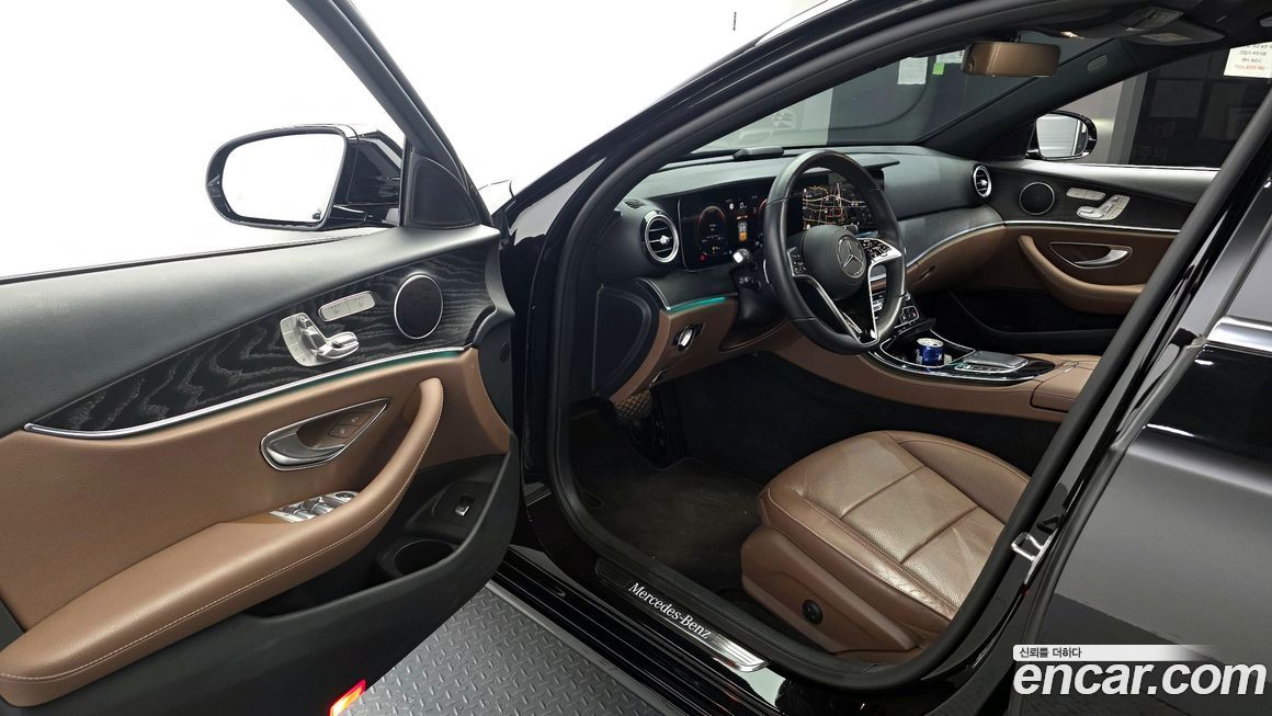 Mercedes-Benz E-Class 2022