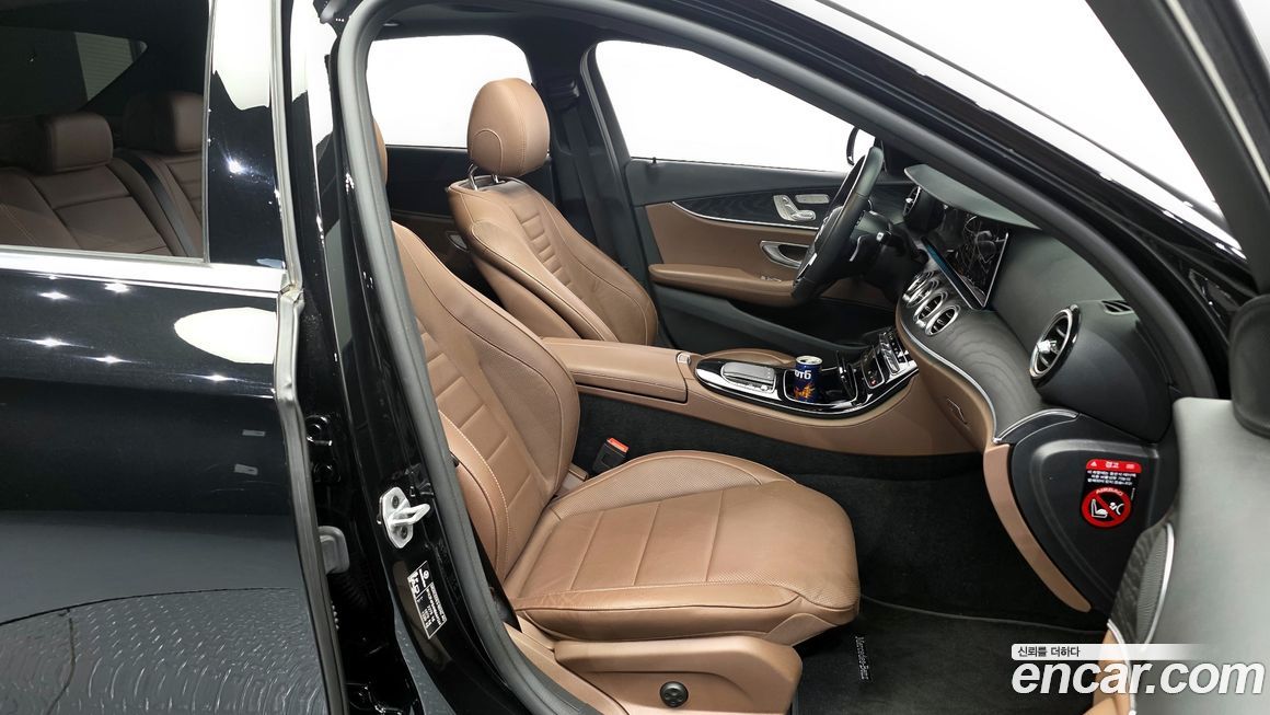 Mercedes-Benz E-Class 2022