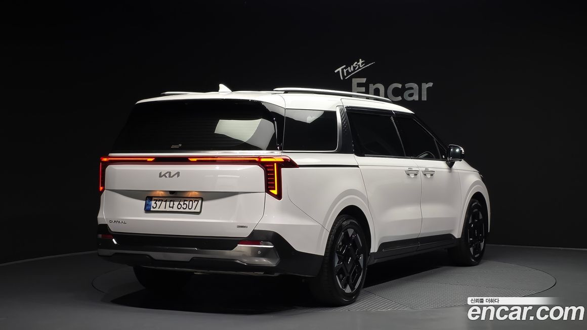 Kia Canival 2024