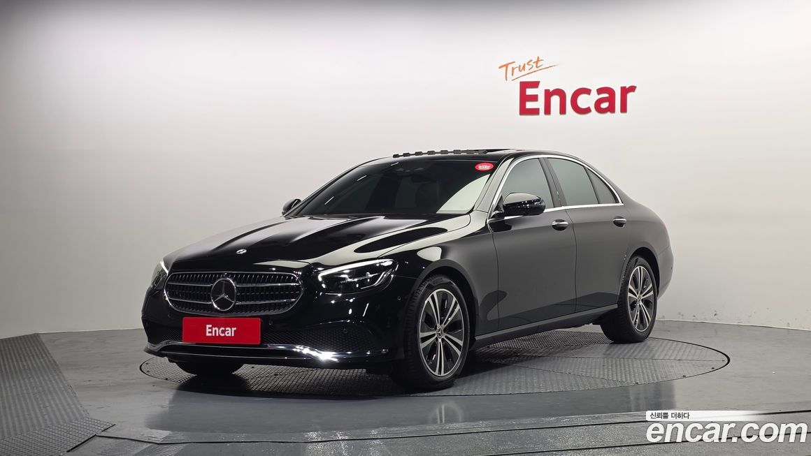 Mercedes-Benz E-Class 2022