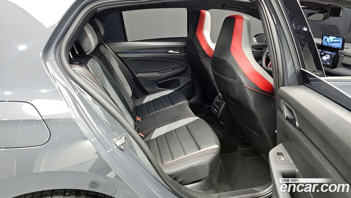 Volkswagen Golf 2024