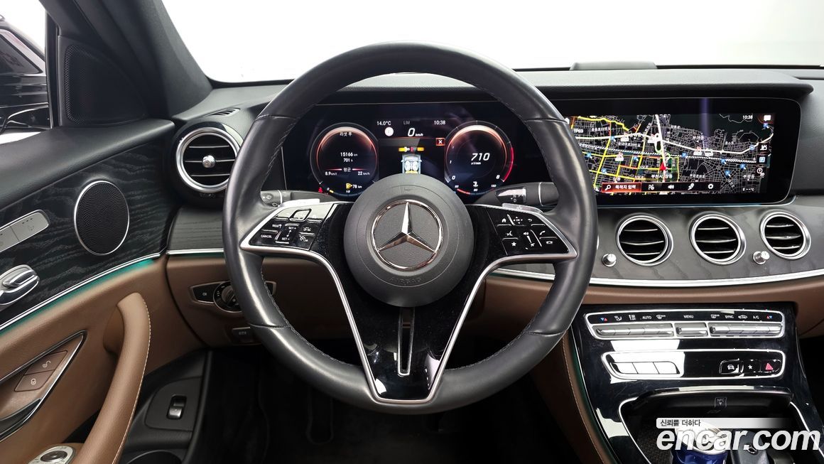 Mercedes-Benz E-Class 2022