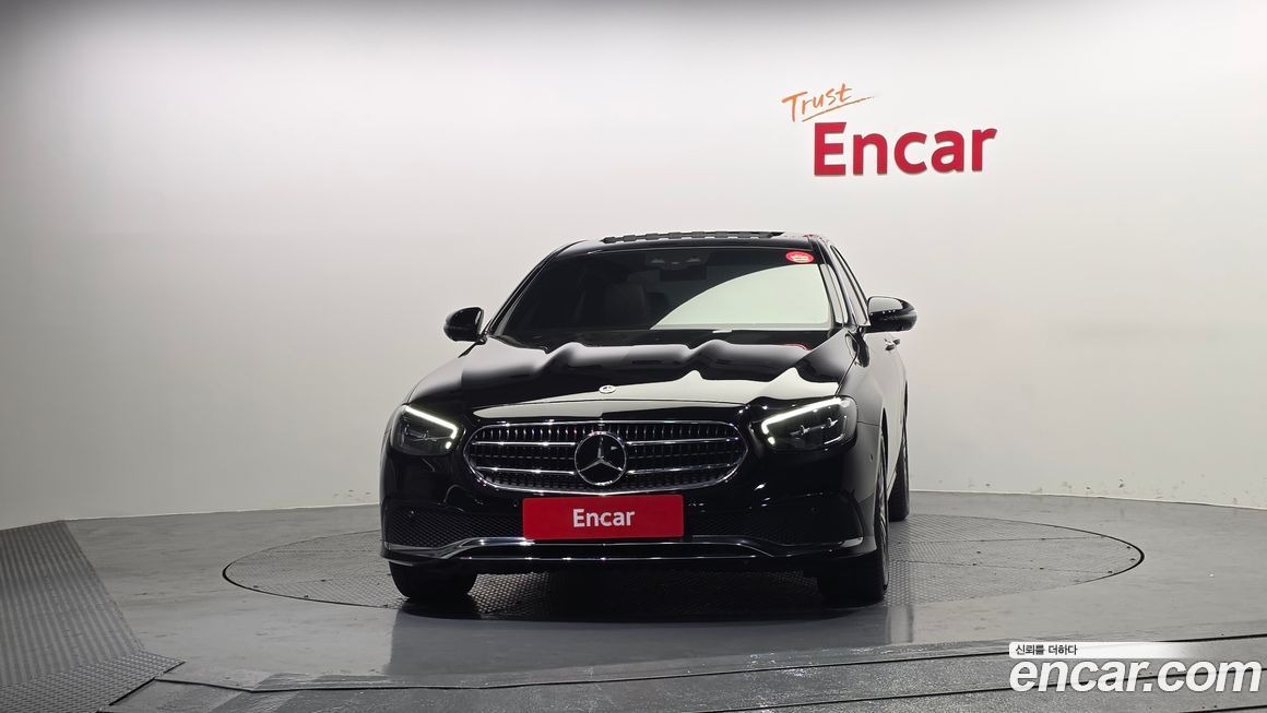 Mercedes-Benz E-Class 2022