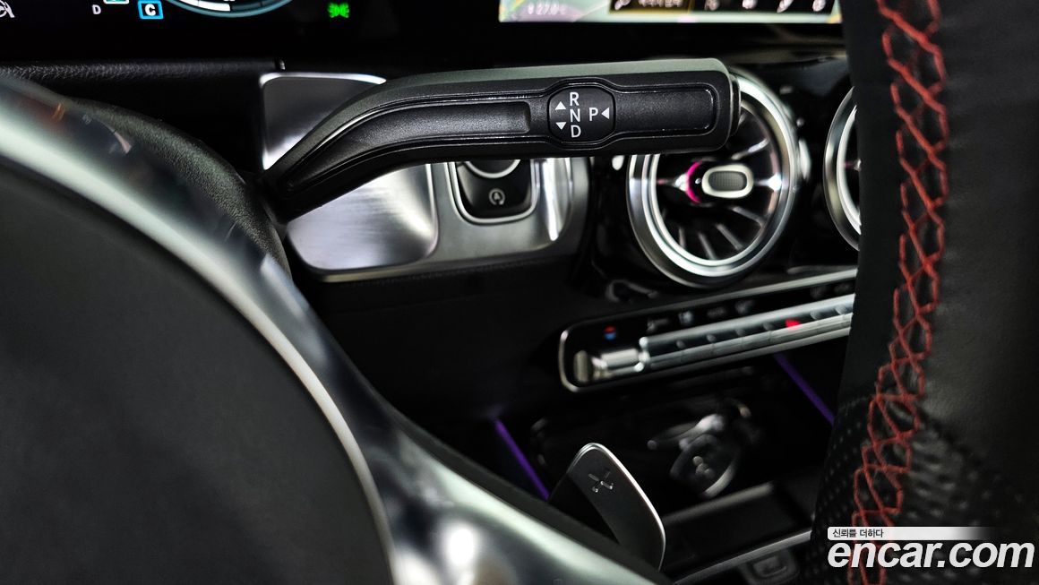 Mercedes-Benz GLB-Class 2023