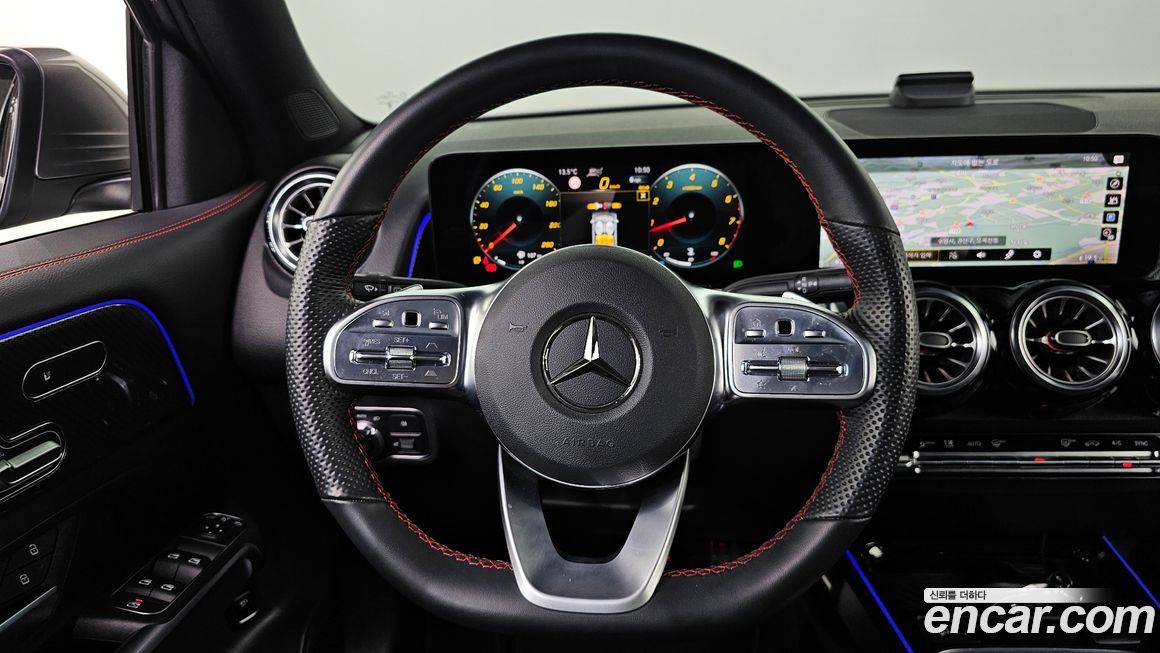 Mercedes-Benz GLB-Class 2023