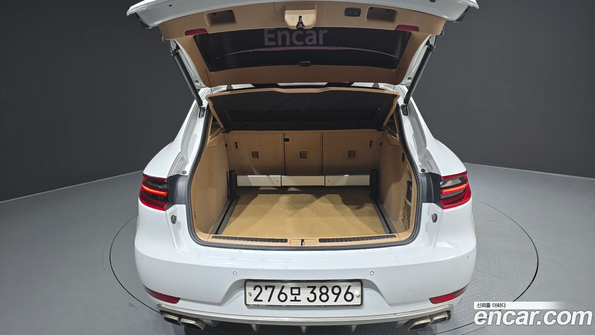 Porsche Macan 2014