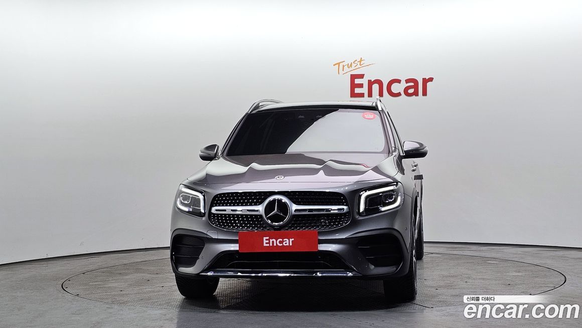 Mercedes-Benz GLB-Class 2023