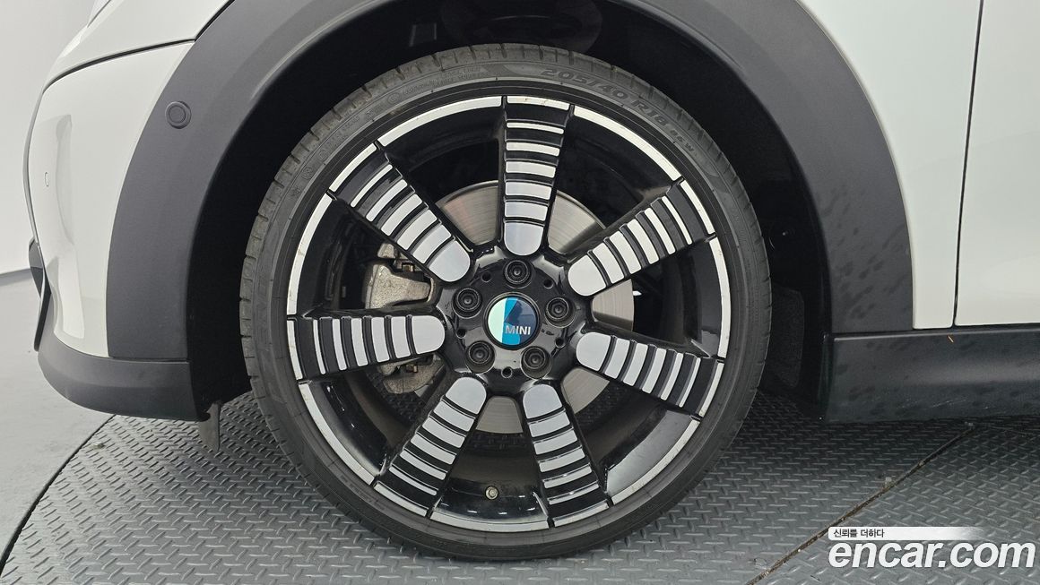 Mini Cooper Convertible 2023