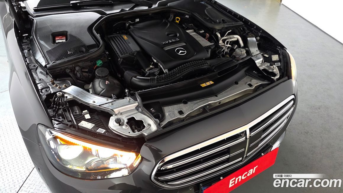 Mercedes-Benz E-Class 2021