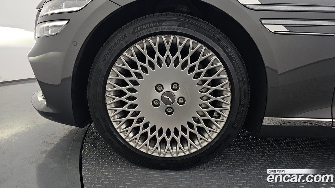 Genesis G80 2023