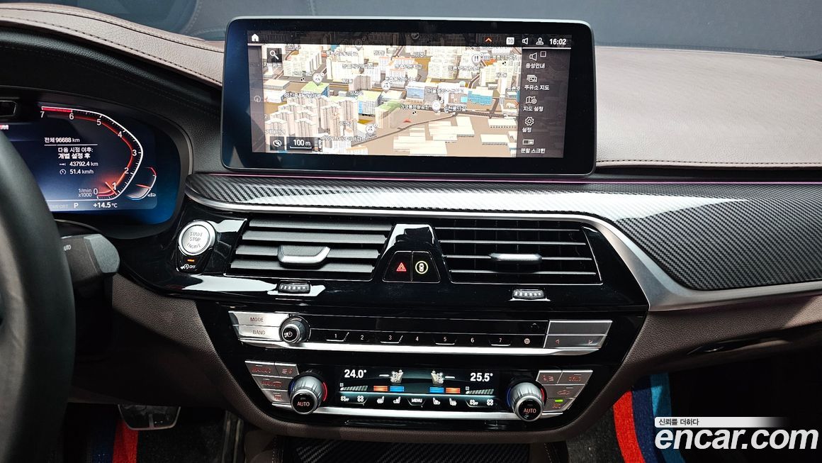 BMW 5-Series 2022