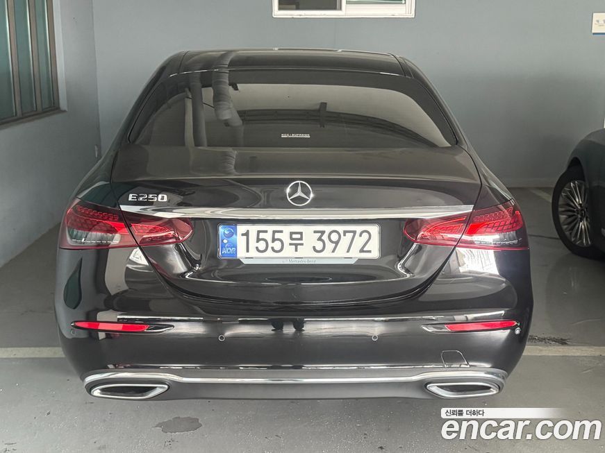 Mercedes-Benz E-Class 2023