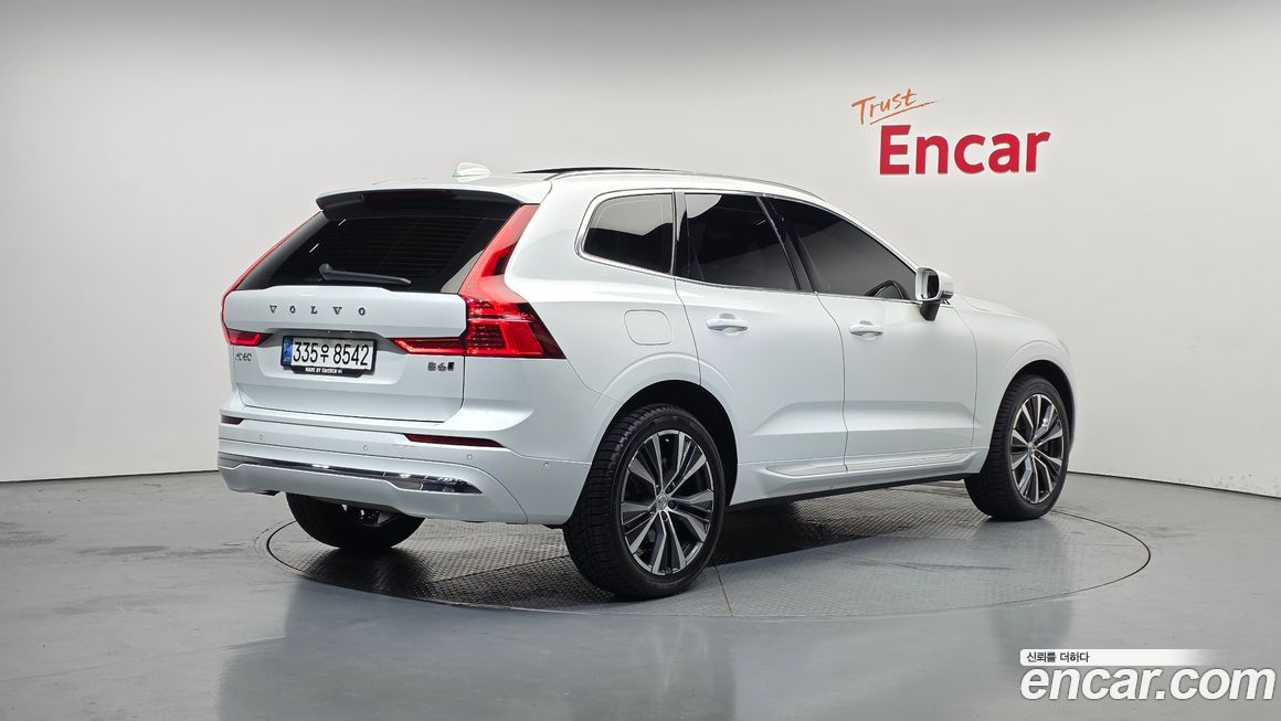 Volvo XC60 2022