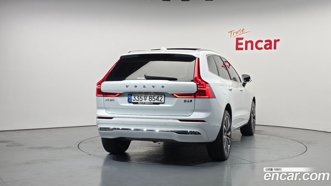 Volvo XC60 2022