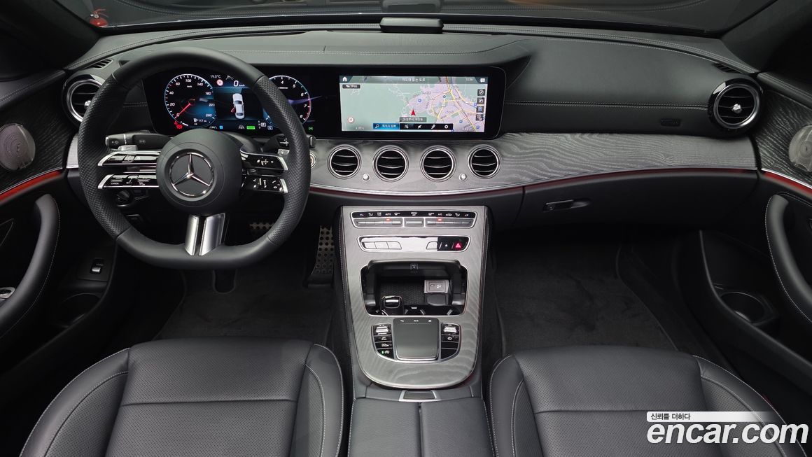 Mercedes-Benz E-Class 2023