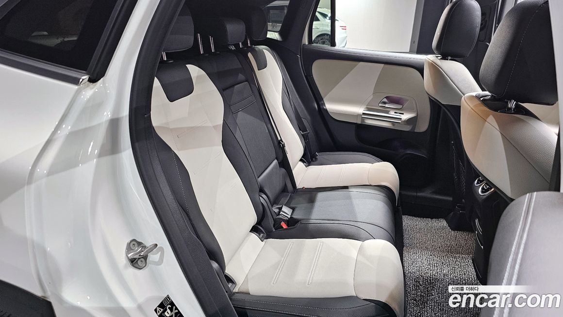 Mercedes-Benz GLA-Class 2023