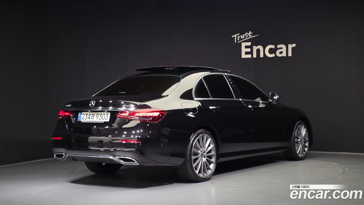 Mercedes-Benz E-Class 2021