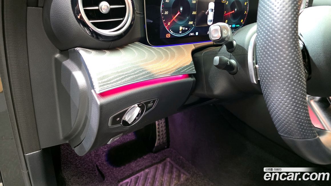 Mercedes-Benz E-Class 2021