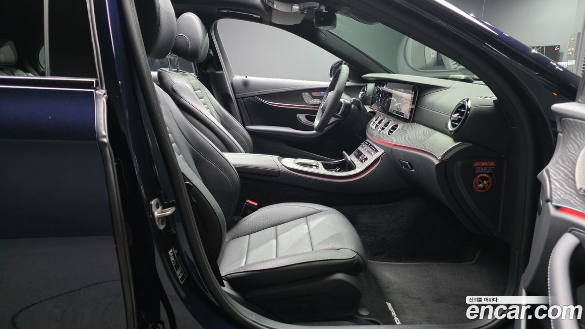 Mercedes-Benz E-Class 2023