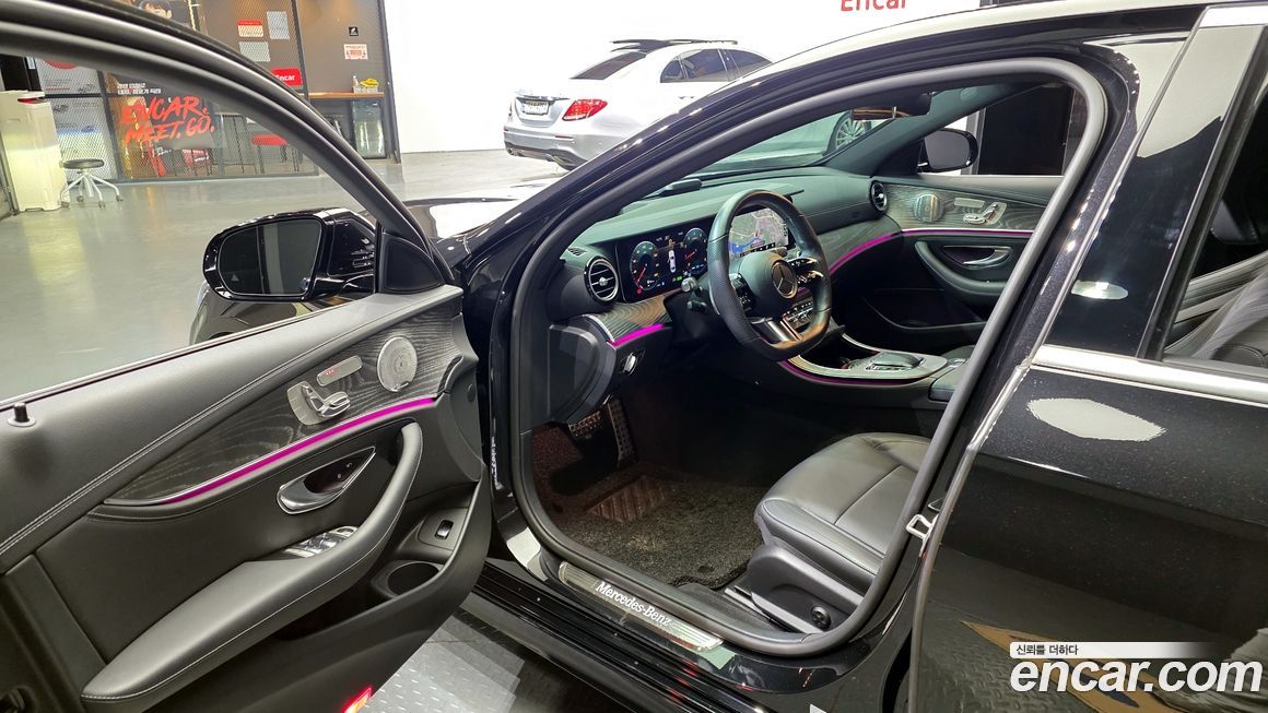 Mercedes-Benz E-Class 2021