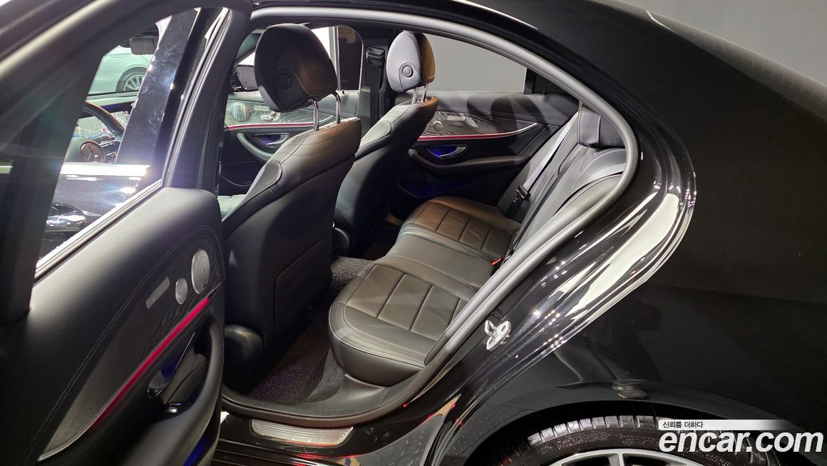 Mercedes-Benz E-Class 2021