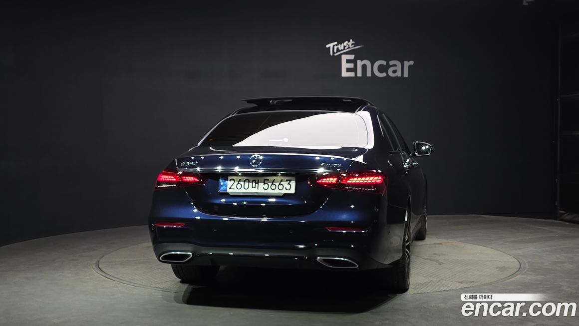 Mercedes-Benz E-Class 2023