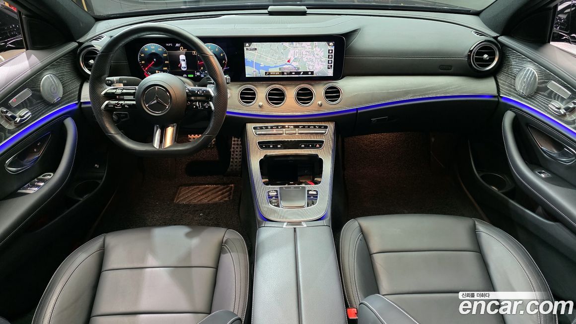 Mercedes-Benz E-Class 2021