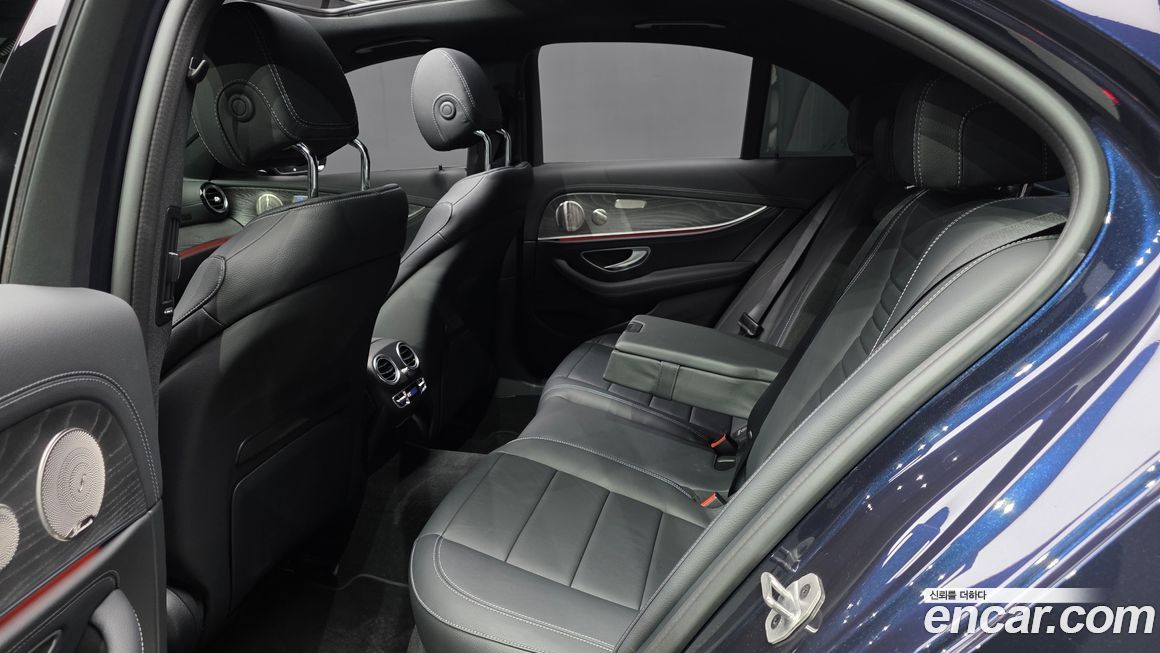 Mercedes-Benz E-Class 2023