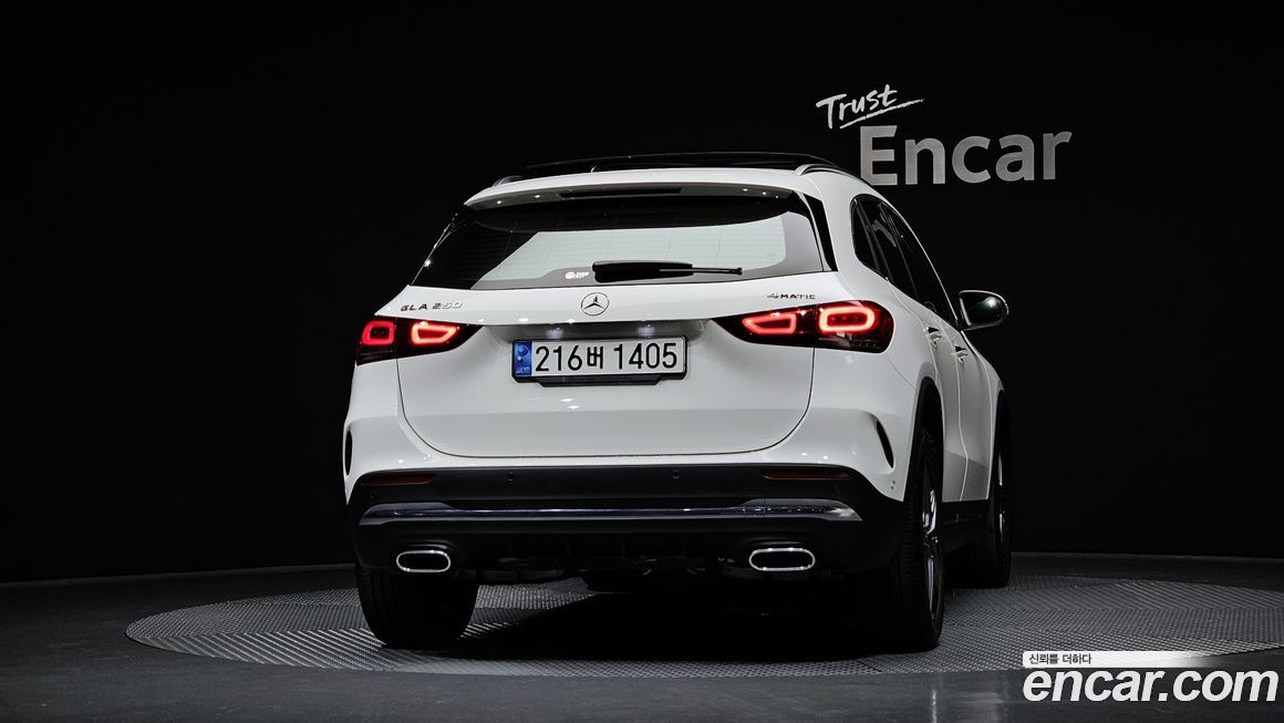 Mercedes-Benz GLA-Class 2023