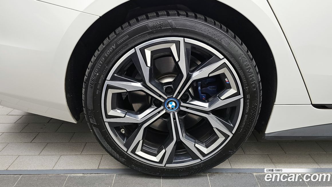 BMW i4 2023
