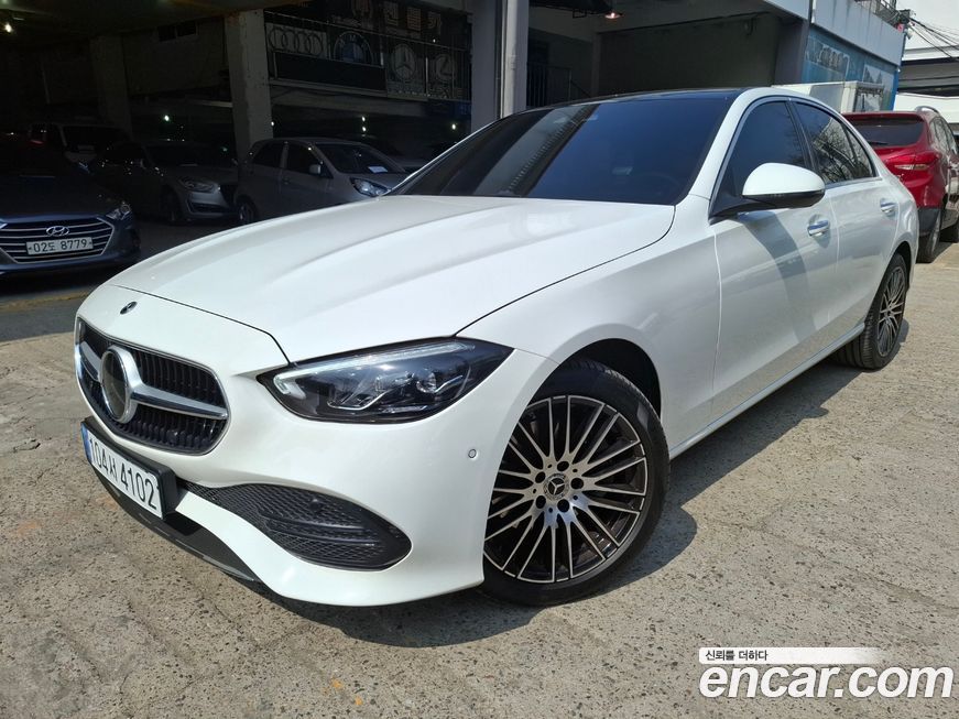 Mercedes-Benz C-Class 2025