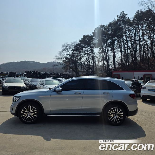 Mercedes-Benz GLC-Class 2022