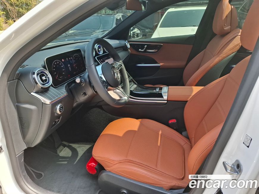 Mercedes-Benz C-Class 2025