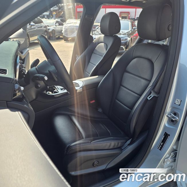 Mercedes-Benz GLC-Class 2022