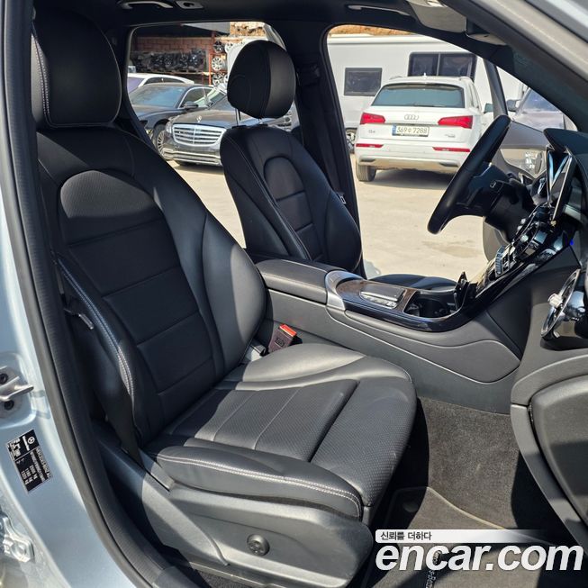 Mercedes-Benz GLC-Class 2022