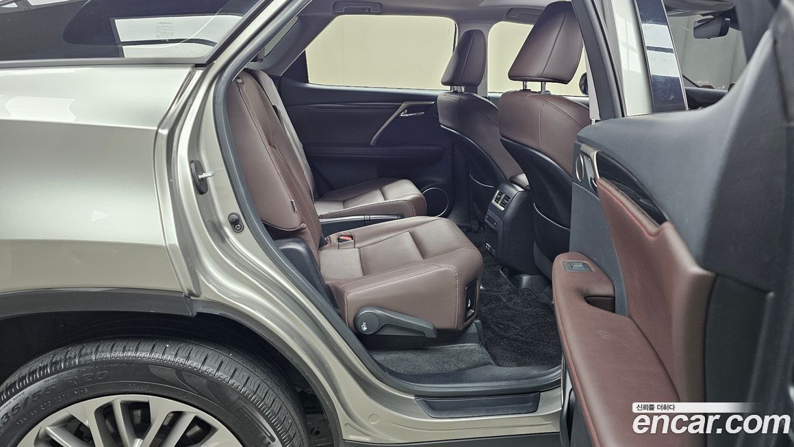 Lexus RX 2021