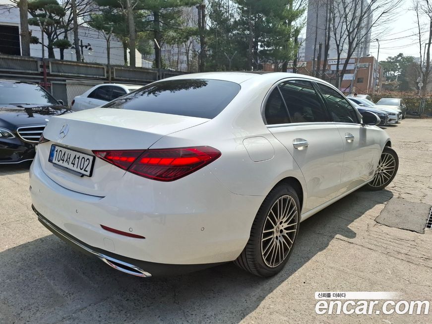Mercedes-Benz C-Class 2025