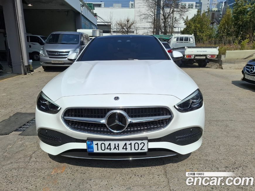 Mercedes-Benz C-Class 2025