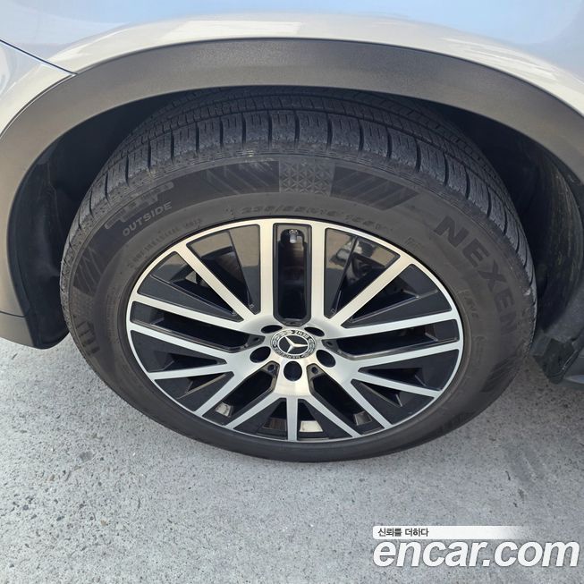 Mercedes-Benz GLC-Class 2022