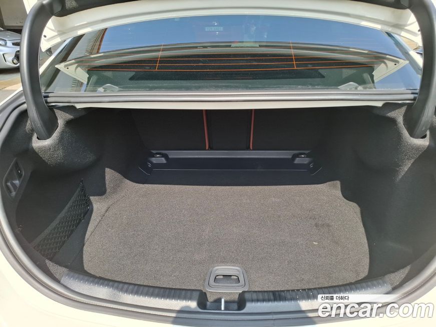 Mercedes-Benz C-Class 2025