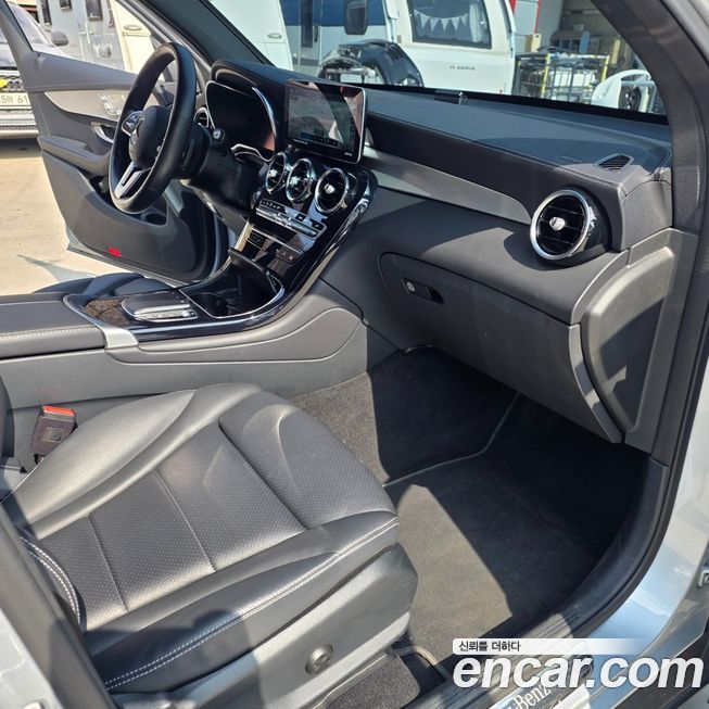 Mercedes-Benz GLC-Class 2022