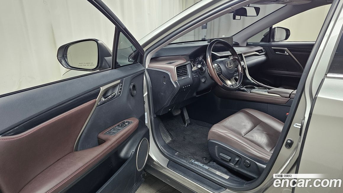 Lexus RX 2021